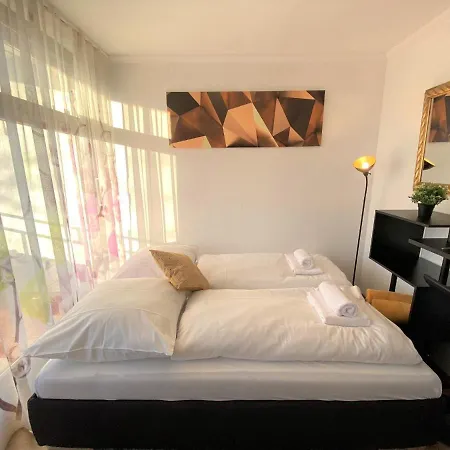 Exclusives In Bestlage +netflix +boxspring Apartment Bad Fussing