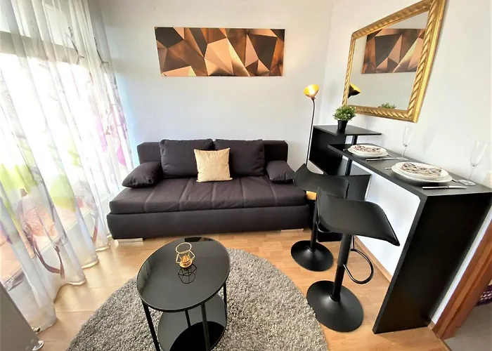 Exclusives In Bestlage +netflix +boxspring Lägenhet *